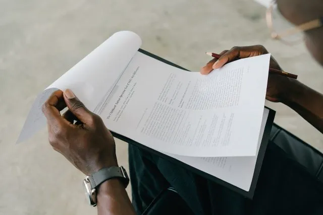 Jakie są umowy o pracę? Sprawdź co będzie dla ciebie odpowiednie!