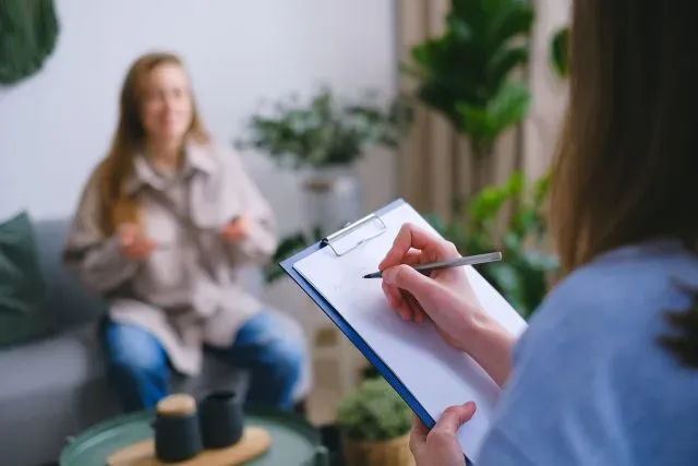 Jak napisać życiorys do pracy? Zyskaj więcej dzięki dobrej prezentacji